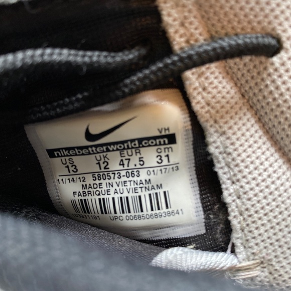 Nike Roshe One FB Yeezy - Picture 4 of 5